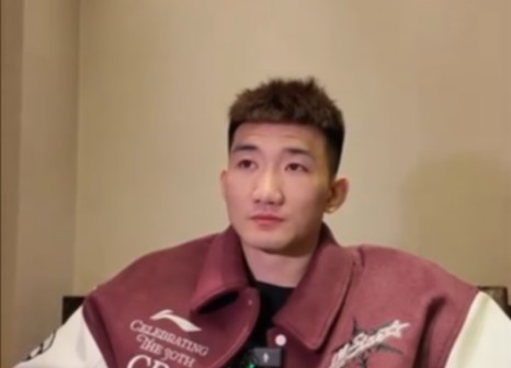  咋形容你和王博的關系？孫銘徽：像家人 他訓練&生活中很照顧我們