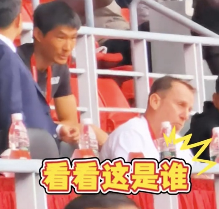  久爾杰維奇現(xiàn)身鹽城，現(xiàn)場觀看中國U22國足vs韓國