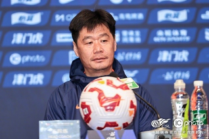  李霄鵬：希望明天比賽能打出一些新的東西，取得一個(gè)好的結(jié)果