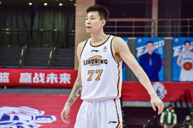  還得再調(diào)整！張鎮(zhèn)麟復(fù)出8中1拿到2分8助出現(xiàn)6失誤 正負(fù)值-34最低