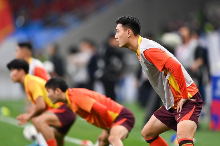  足球報(bào)：張玉寧、蔣圣龍均有不同程度傷病，伊萬(wàn)未讓在熱身賽出場(chǎng)