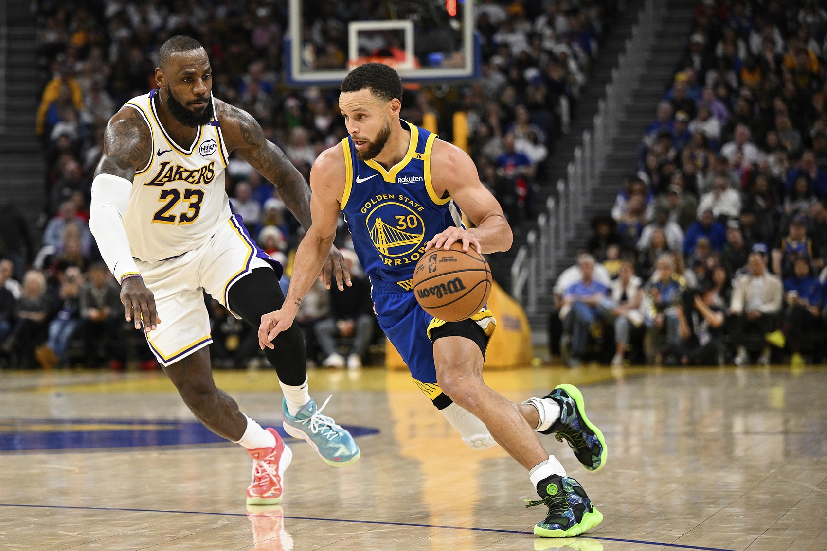  NBA歷史僅4人在36歲及以上連續(xù)4場(chǎng)砍30+：詹姆斯 庫里 喬丹 馬龍
