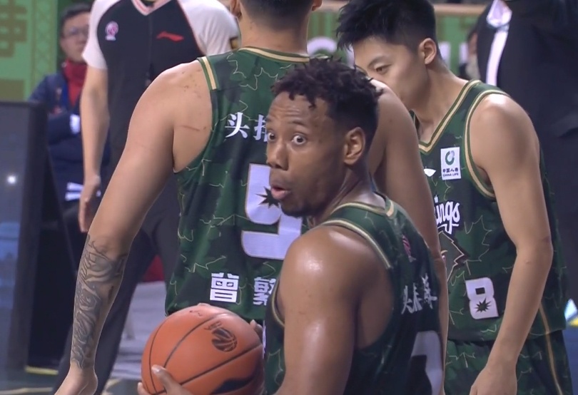  外線很準(zhǔn)！祝銘震6記三分拿下22分6籃板