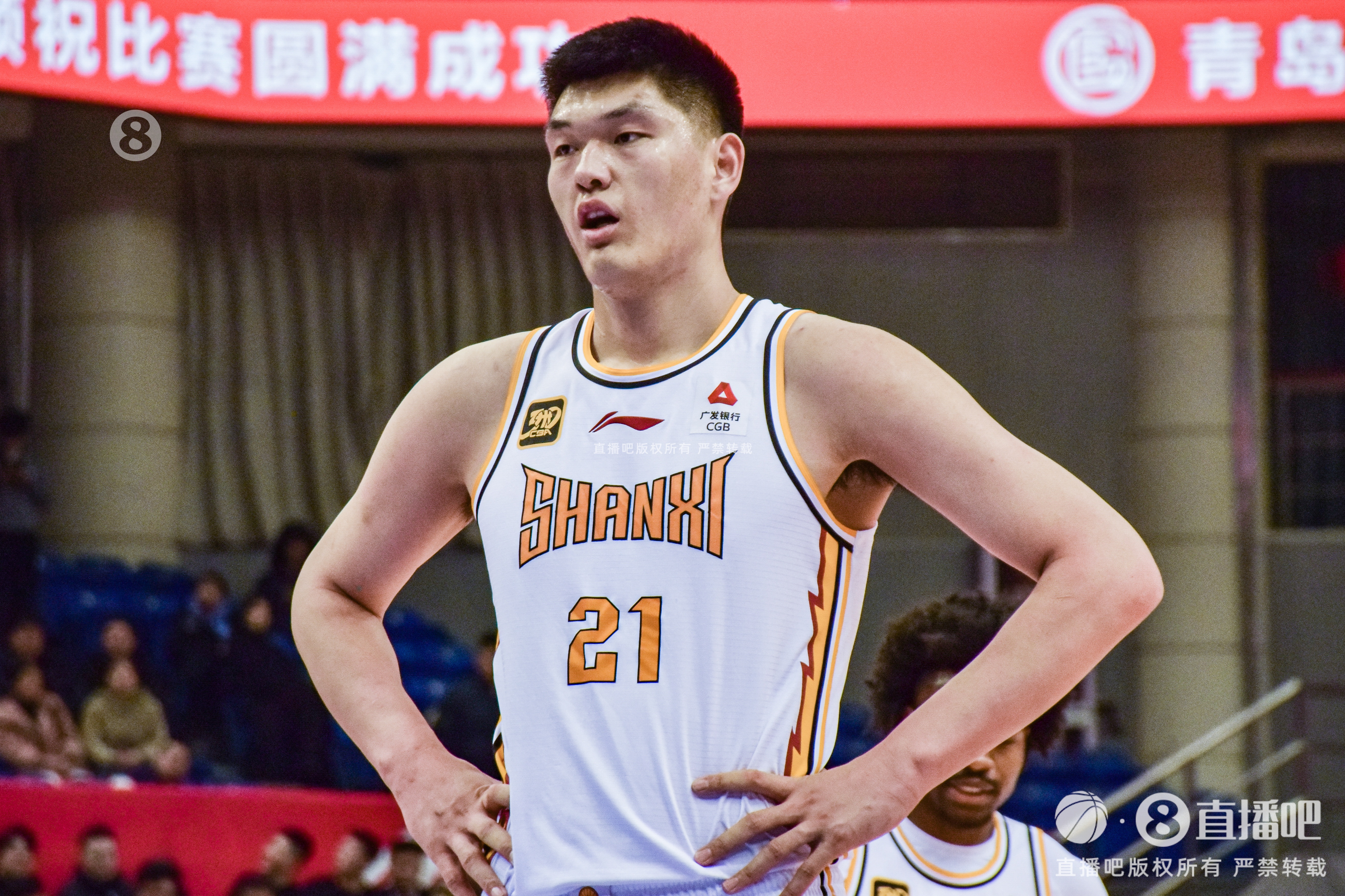  進(jìn)化了！劉傳興半場7中5&三分3中2 拿下12分3籃板助隊(duì)建立領(lǐng)先