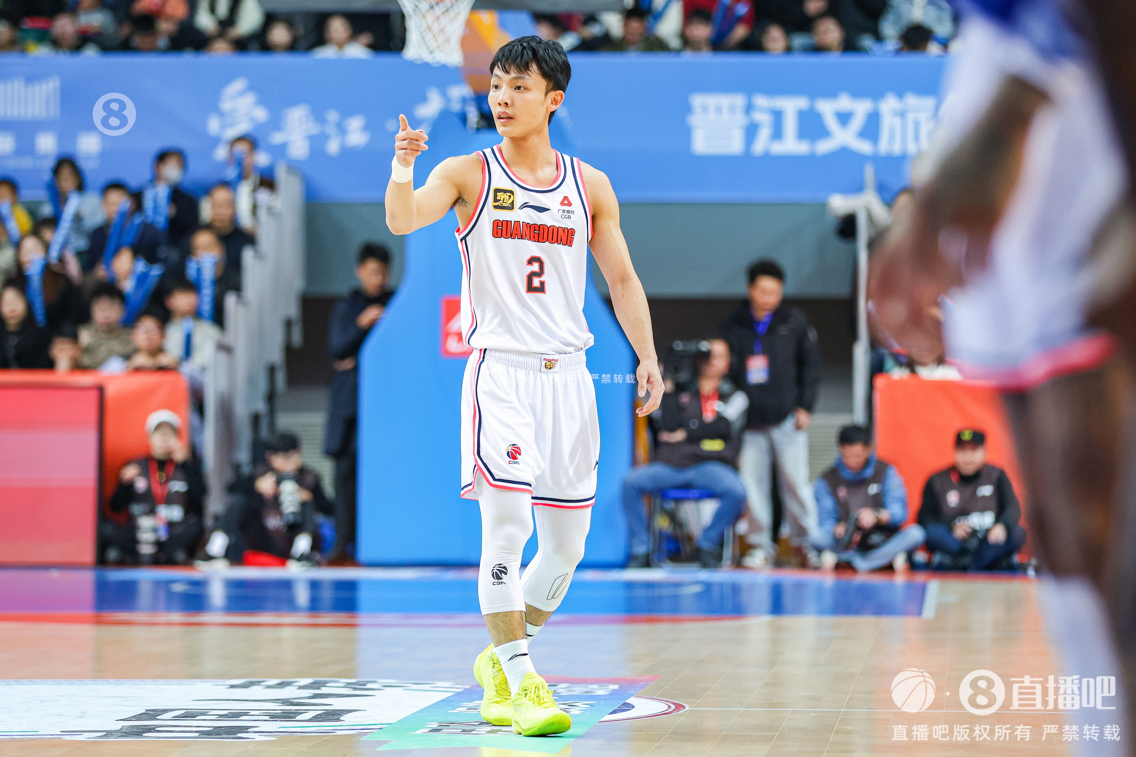  徐杰：身高不是打籃球的唯一標(biāo)準(zhǔn) 努力、勤奮、自律也是天賦
