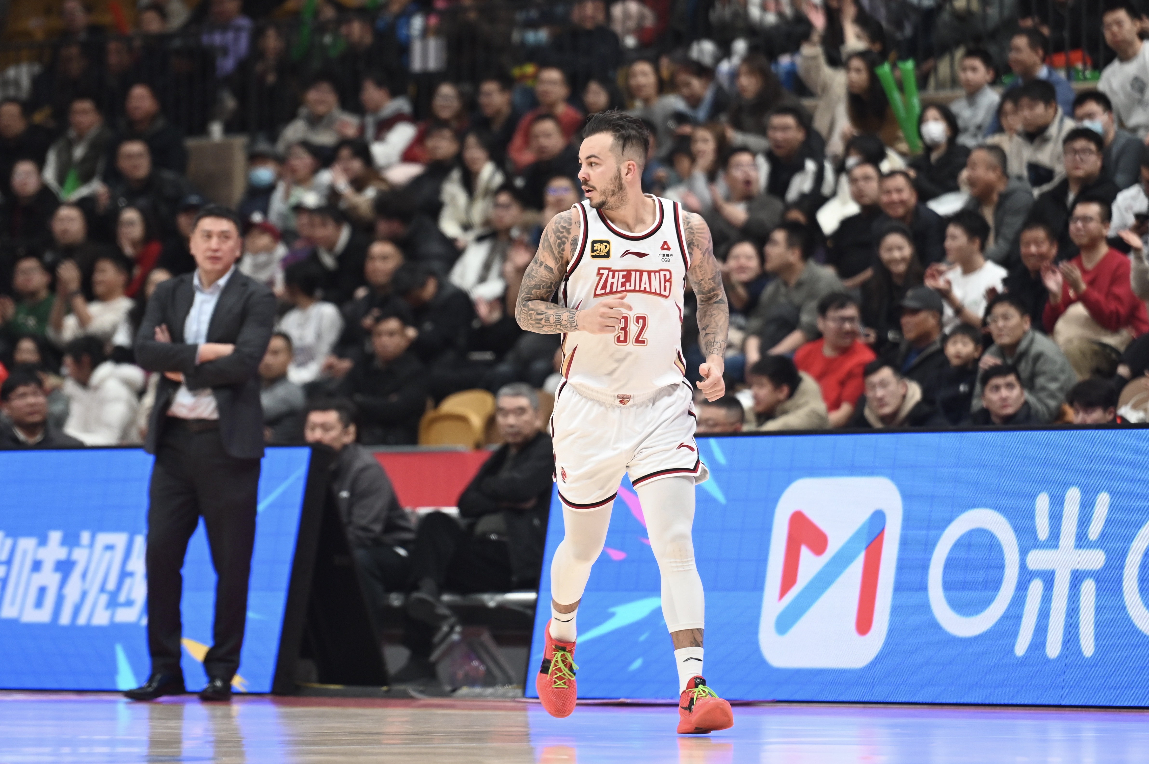  40+三雙難救主！約克39中18&三分22中10空砍48分10籃板11助攻