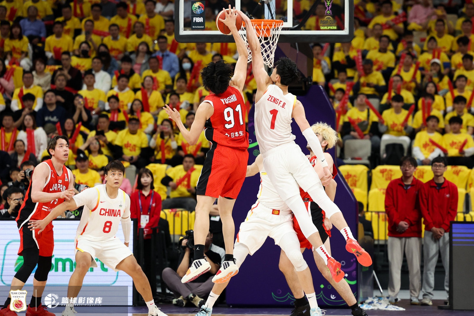  中國男籃內(nèi)外開花 曾凡博攻防一體在線 中國大勝日本42分！